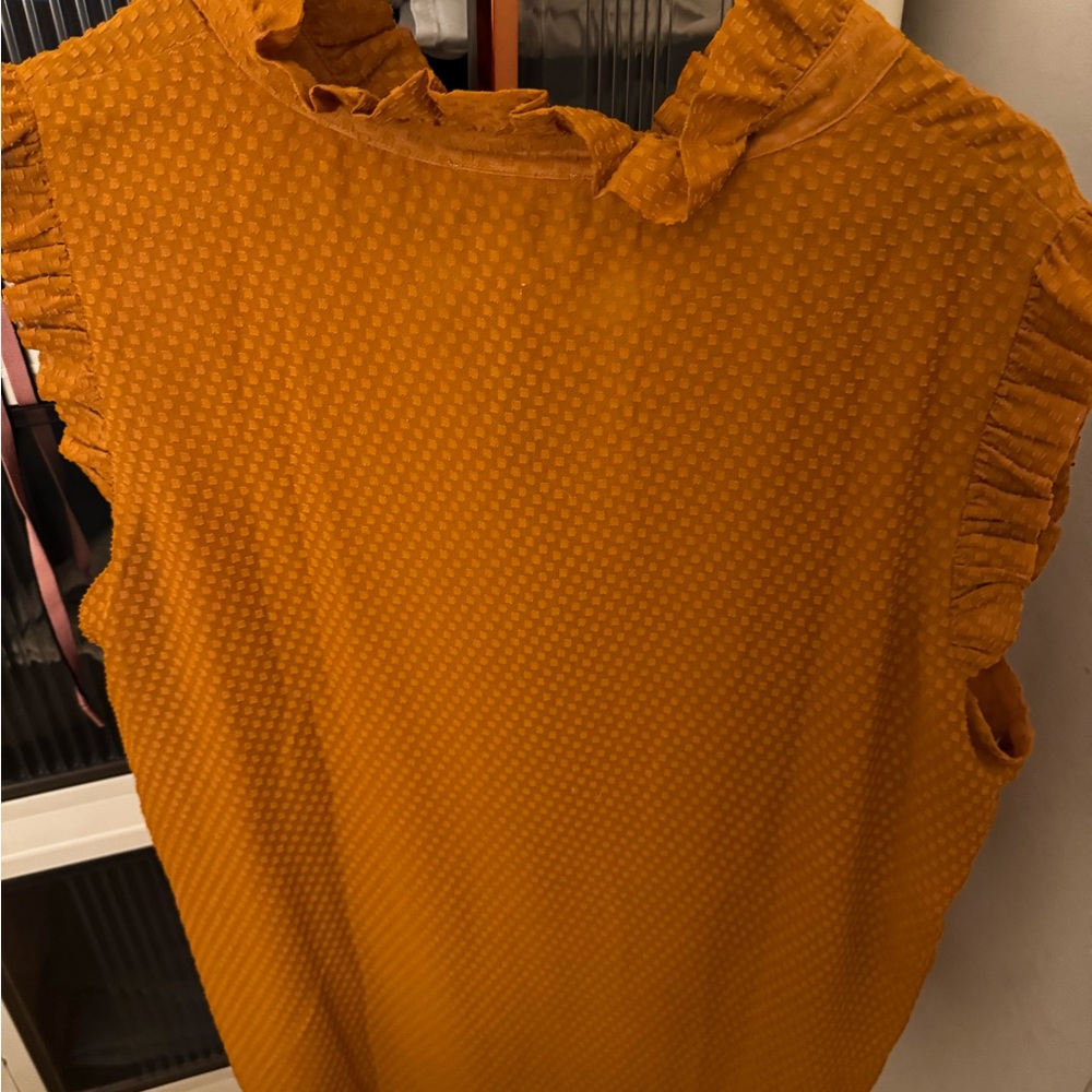 Sleeveless blouse